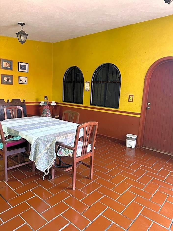Hotel Casa Alvarada