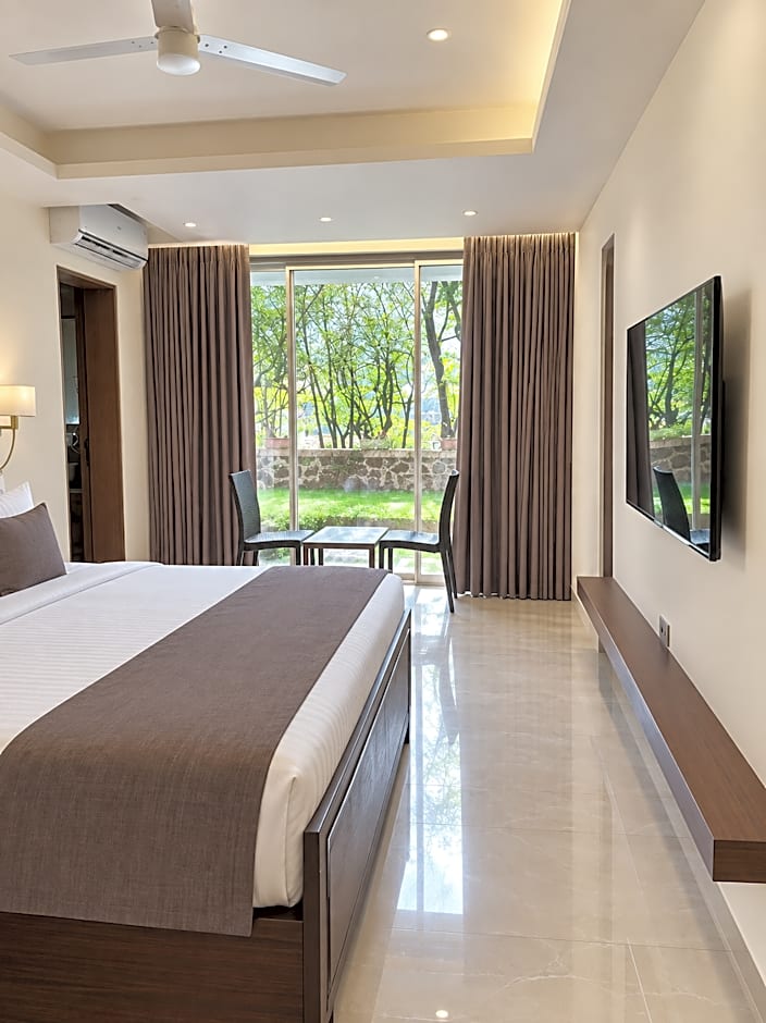 Cloud Green Resort & Spa