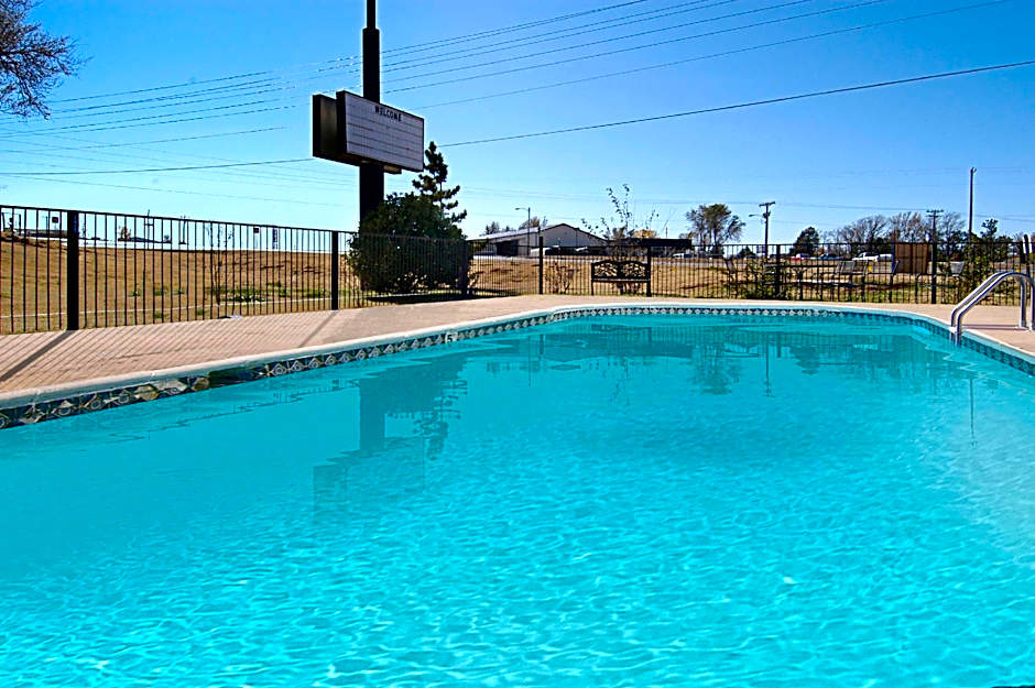 Super 8 by Wyndham Woodward