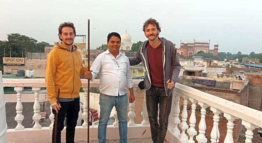 HOTEL SIDHARTHA (600 meters from Taj Mahal)