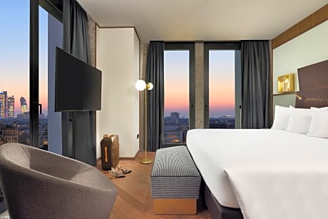 V FLOOR PENTHOUSE PORTA NUOVA VIEW