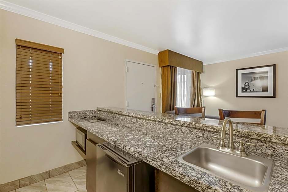Best Western Innsuites Tucson Foothills Hotel & Suites