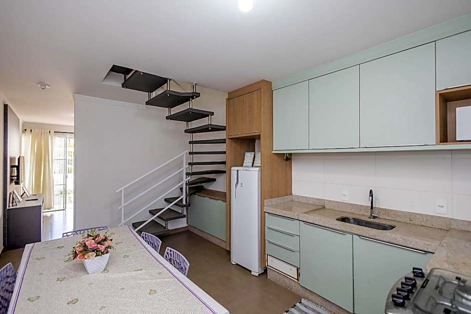 Completa casa apenas 700m da praia