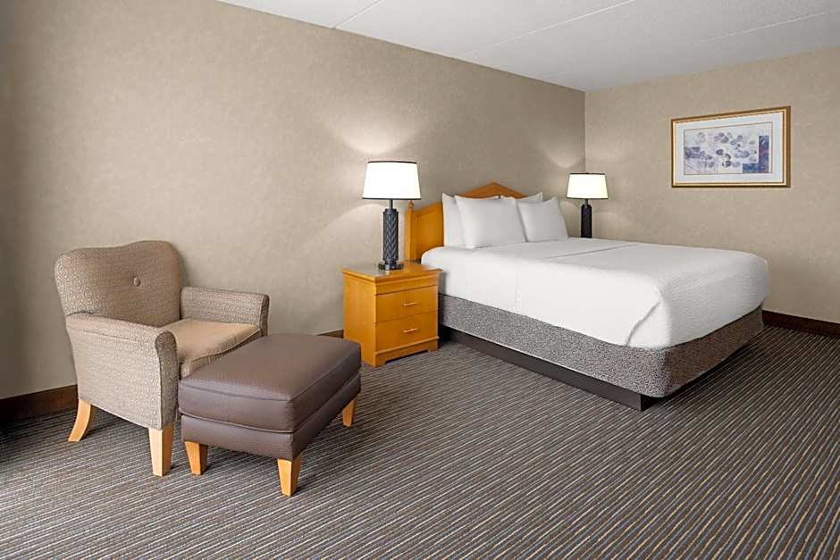 Days Hotel by Wyndham Toms River Jersey Shore