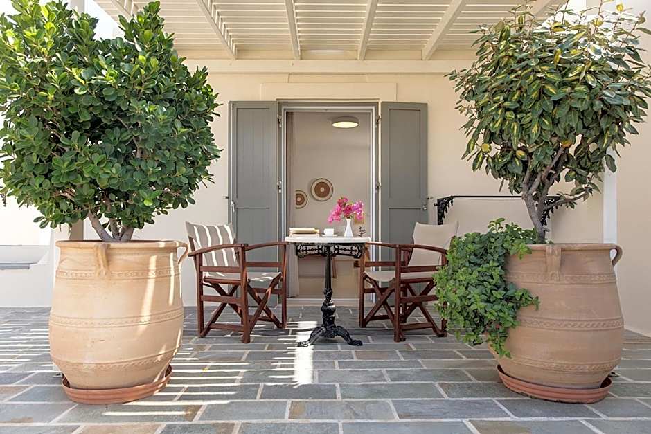 Proteas Hotel & Suites