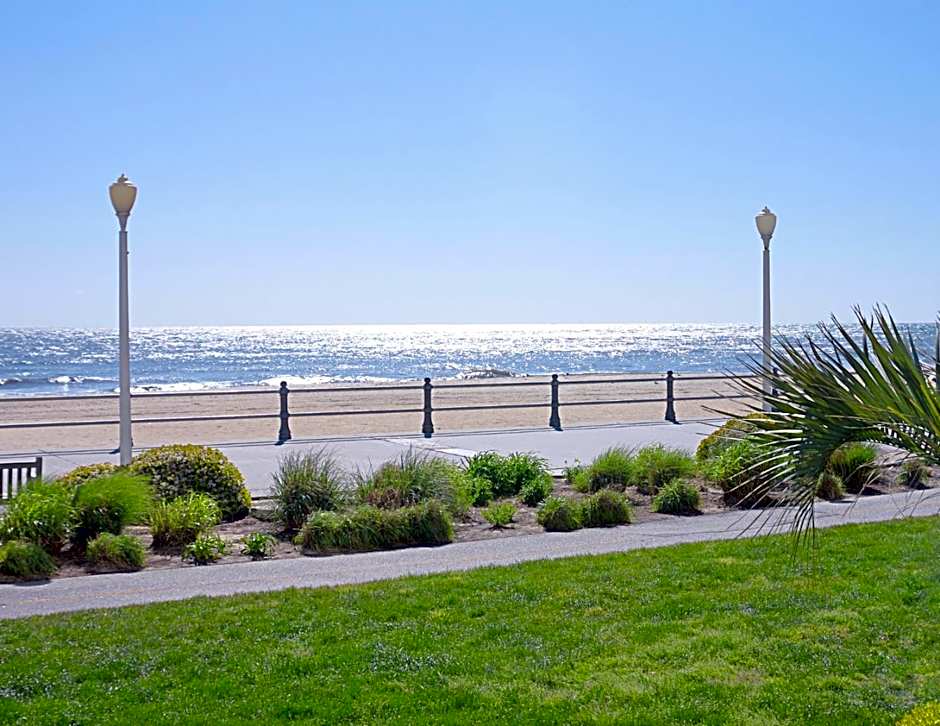 Country Inn & Suites by Radisson, Virginia Beach (Oceanfront)