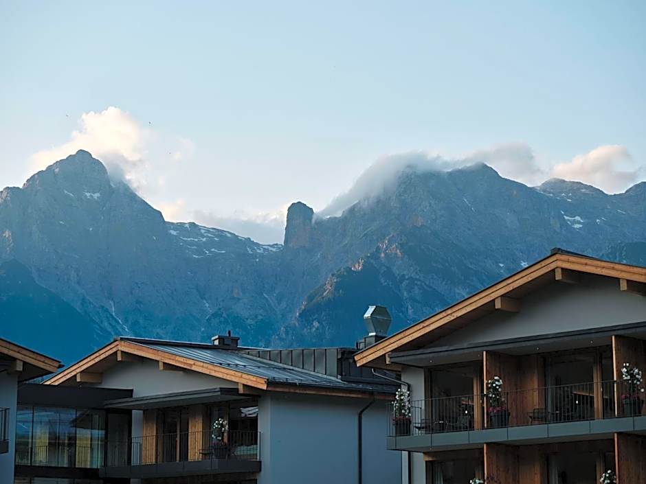 Wellness und Brunch Hotel MorgenZeit beheizter Naturteich Genuss Frühstück bis 13 Uhr Hochkönig Sommercard