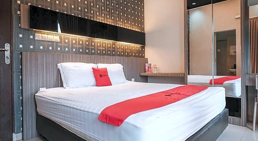 RedDoorz @ Jamin Ginting Medan