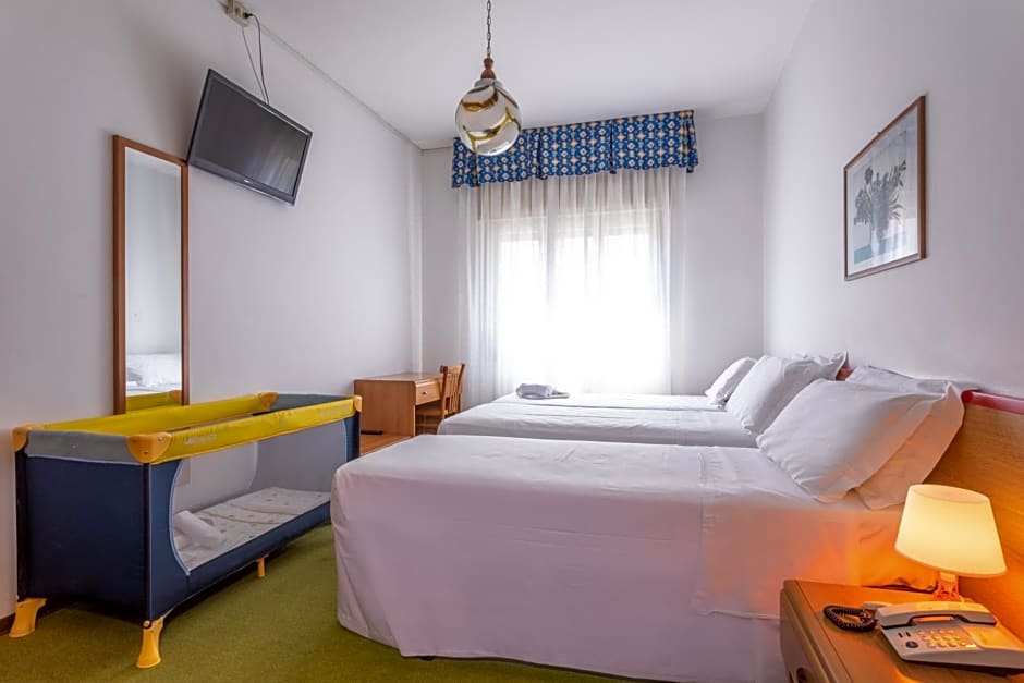 Hotel Diana