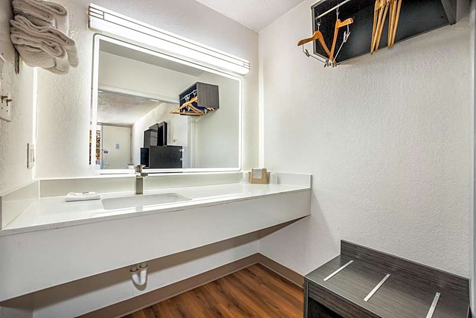 Studio 6 Florence, SC