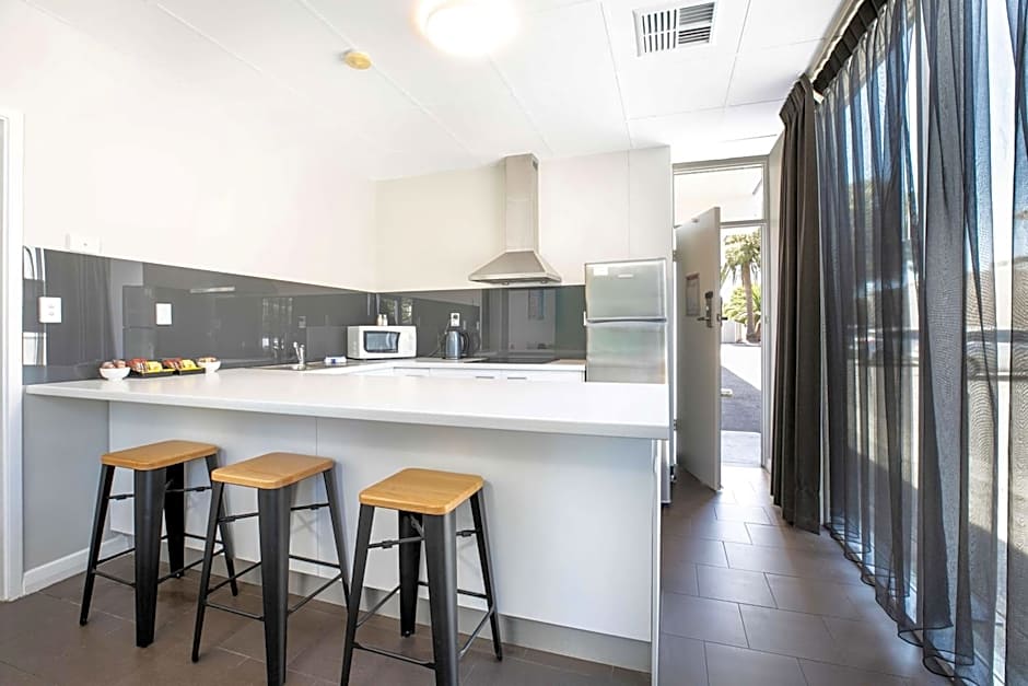 Nightcap at Watermark Glenelg