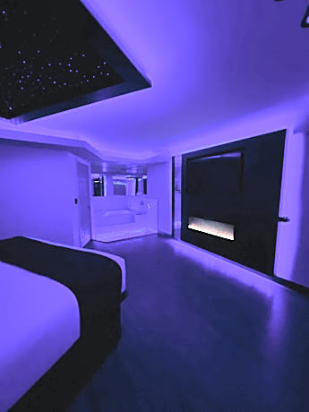 Standard Jacuzzi Suite