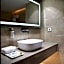 Wingston A Treehouse Hotel - Mathura