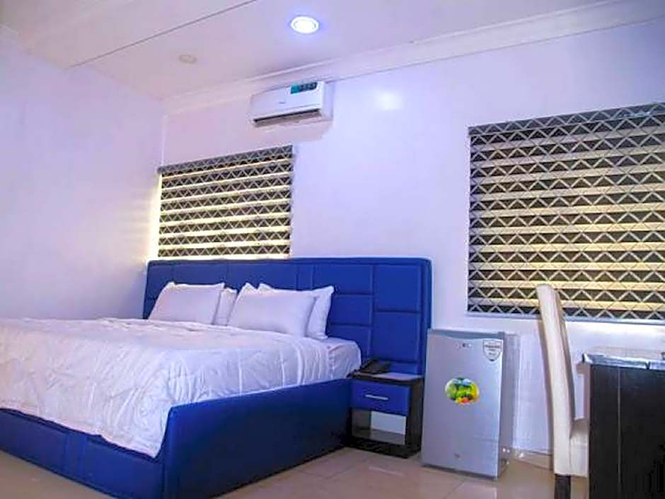 Blumerrit Hotel & Suites