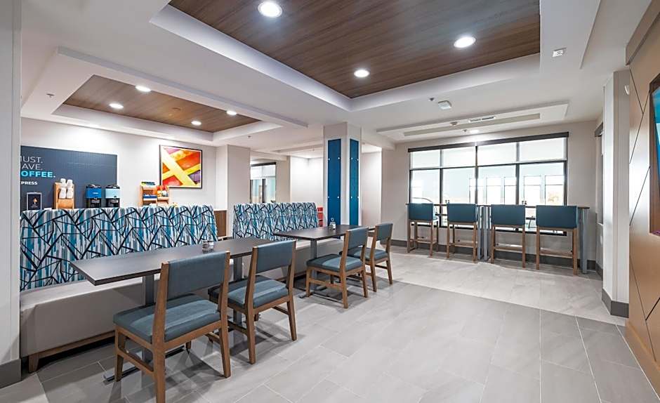 Holiday Inn Express Hotel and Suites Saint Robert By IHG
