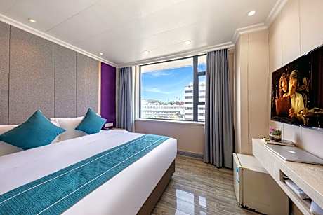 Standard King Bed