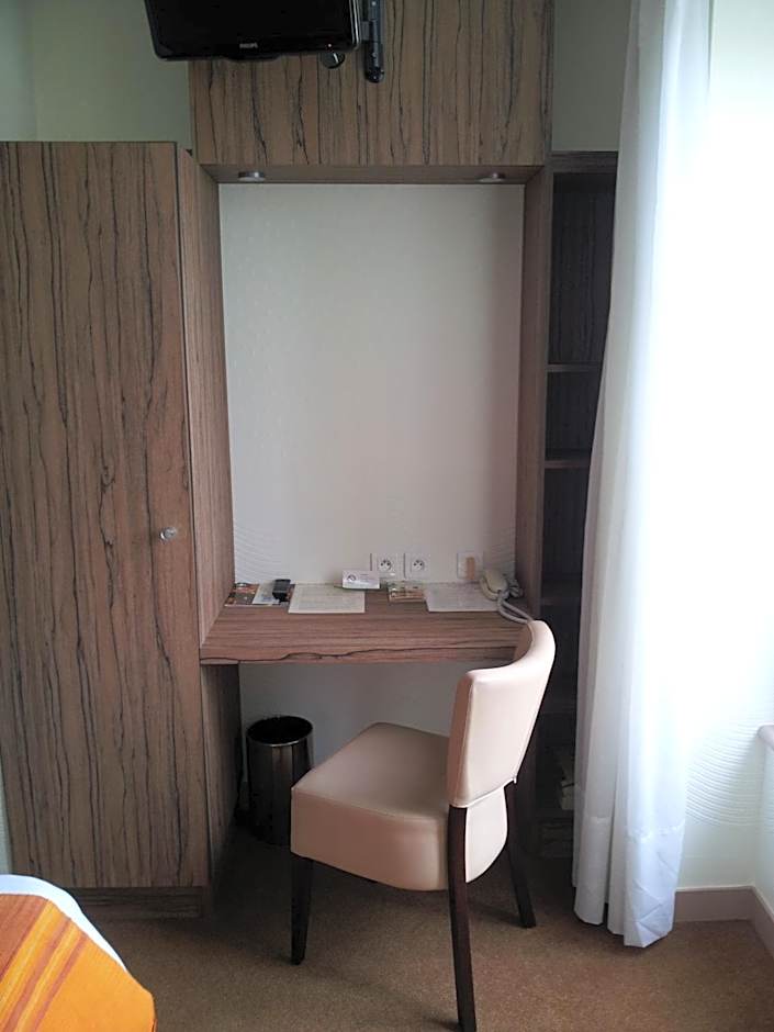 Cit'Hotel Du Port Rhu