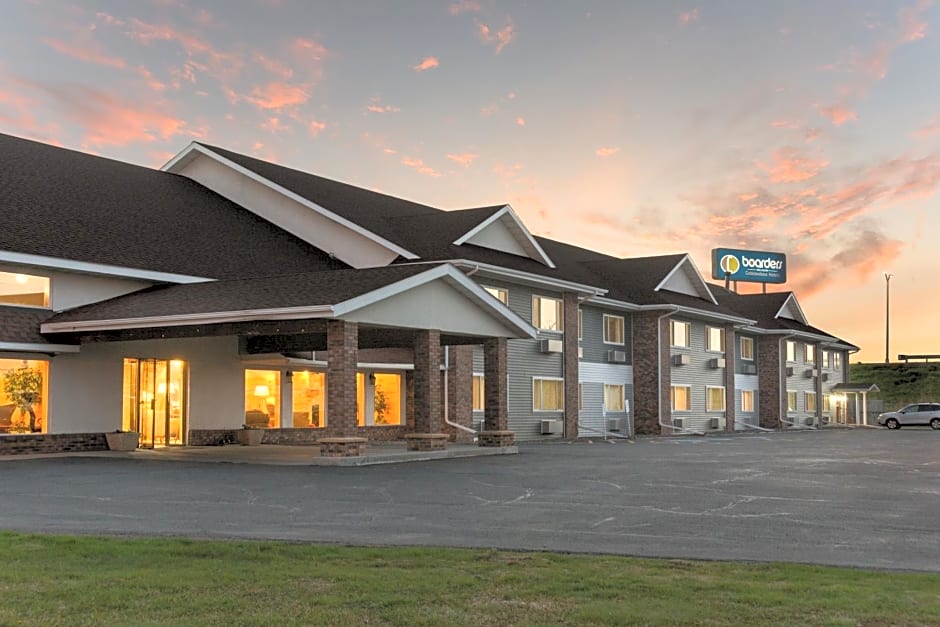 Boarders Inn & Suites by Cobblestone Hotels - Superior/Duluth