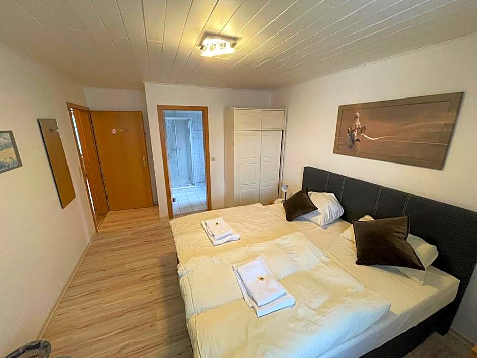 Ellada Restaurant & Hotel