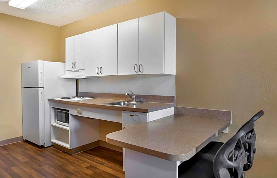 Extended Stay America Suites - Toledo - Holland