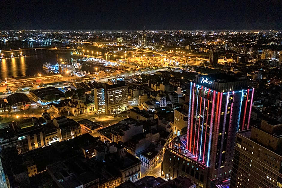 Radisson Montevideo Victoria Plaza Hotel