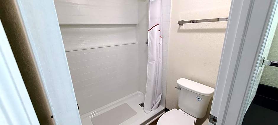 Red Roof Inn Byron