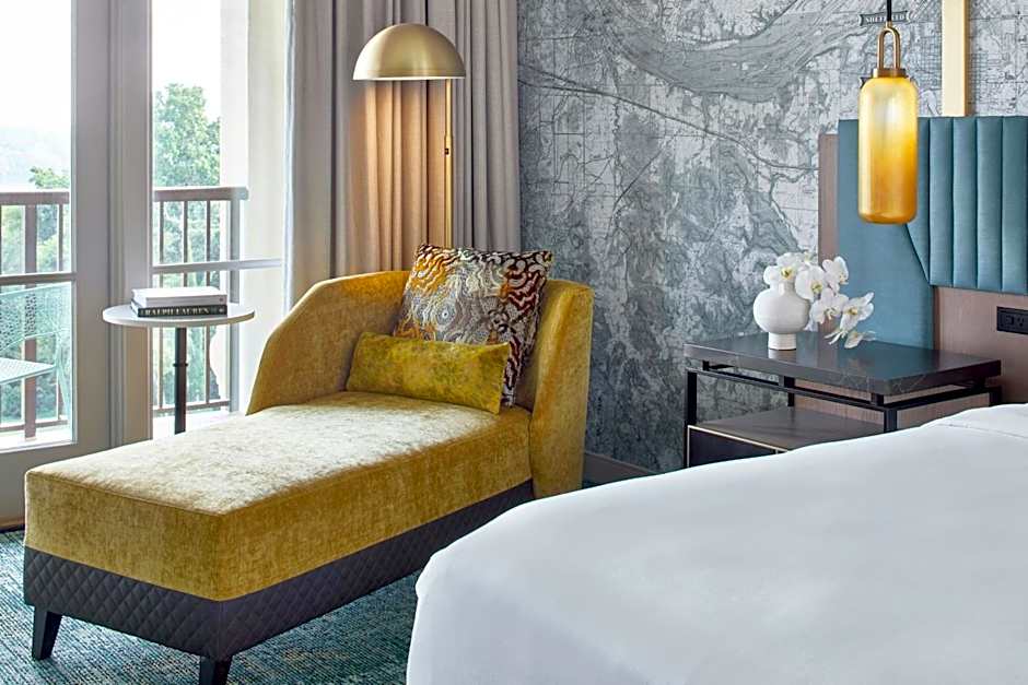 Renaissance Shoals Resort & Spa
