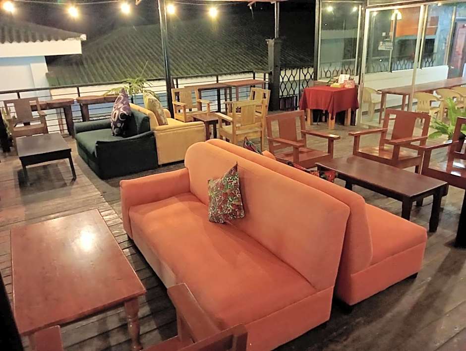 Antonios Pension House