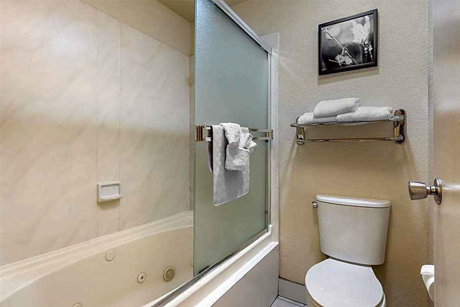 Best Western Plus Inn Of Hayward