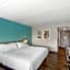 The Harborview on Lake Michigan, an Ascend Collection Hotel