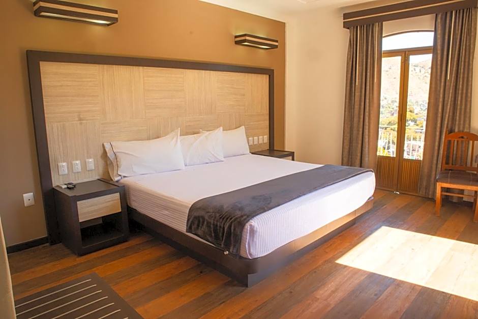 Hotel Paseo de la Presa