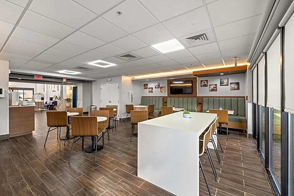 Clarion Pointe Lakeland I-4