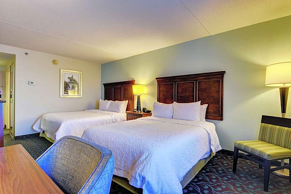 Hampton Inn By Hilton Portsmouth Central