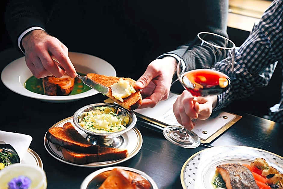 Hotel Savoy Kansas City, Tapestry Collection by Hilton