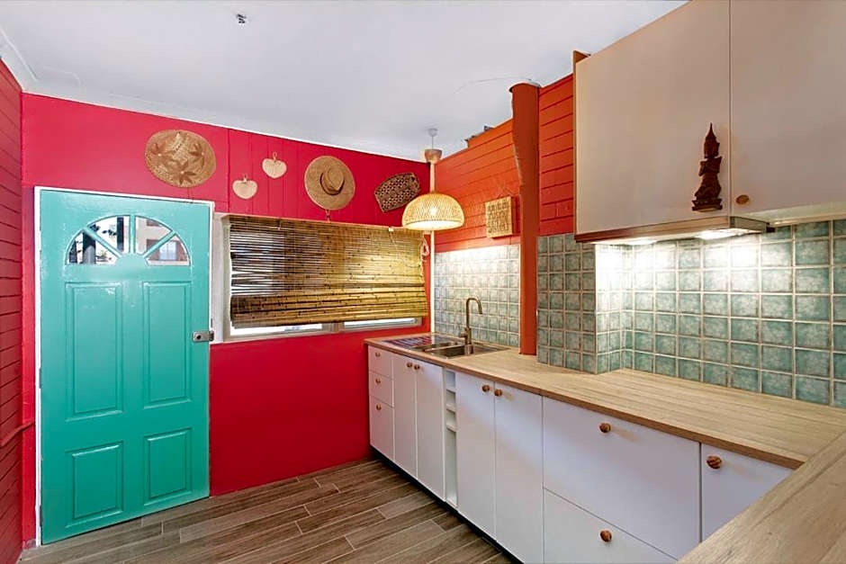 Manly Waves Studios & Apartments