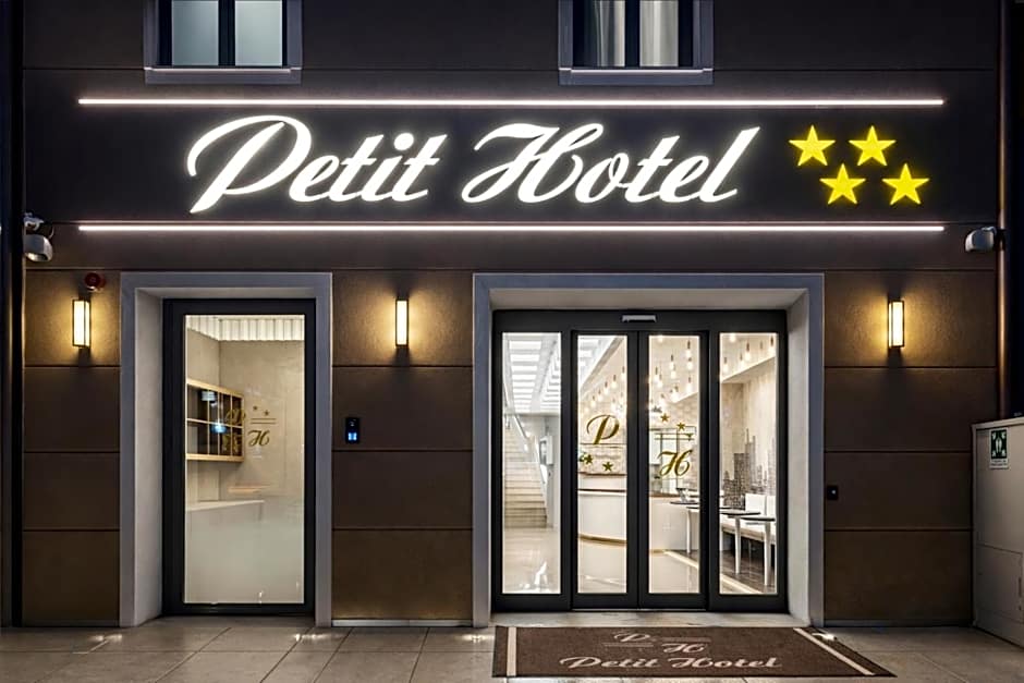 Petit Hotel