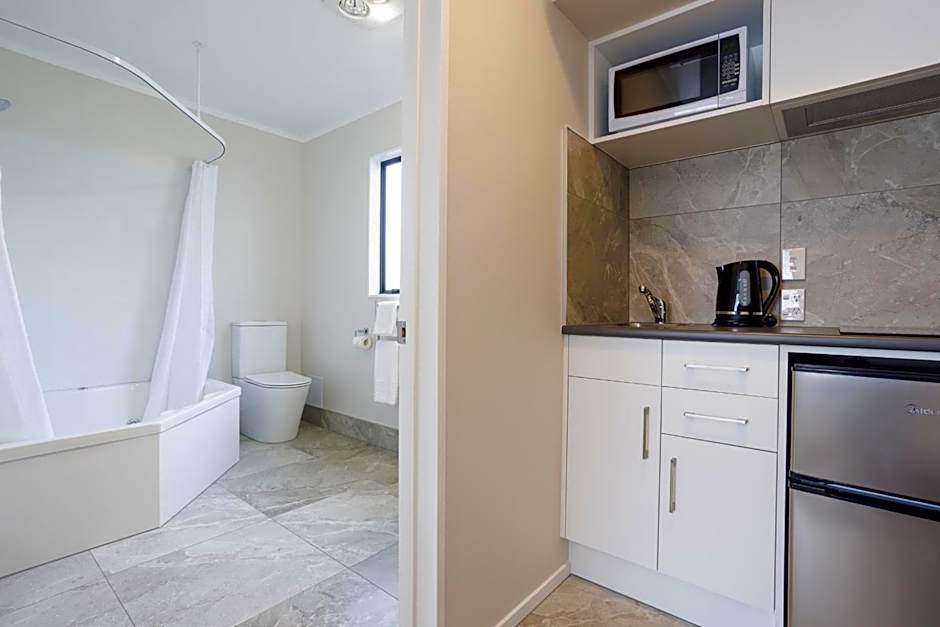 Bks Pohutukawa Lodge