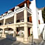 Oasis Hotel