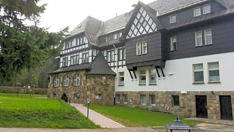 Landhotel "Wettin"