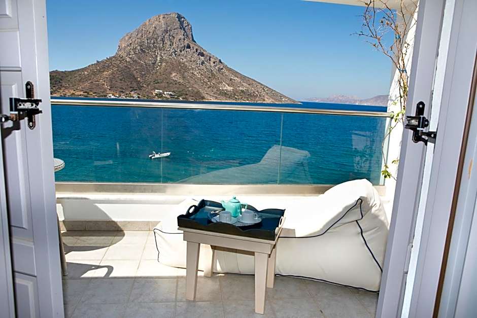 MasouriBlu Boutique Hotel