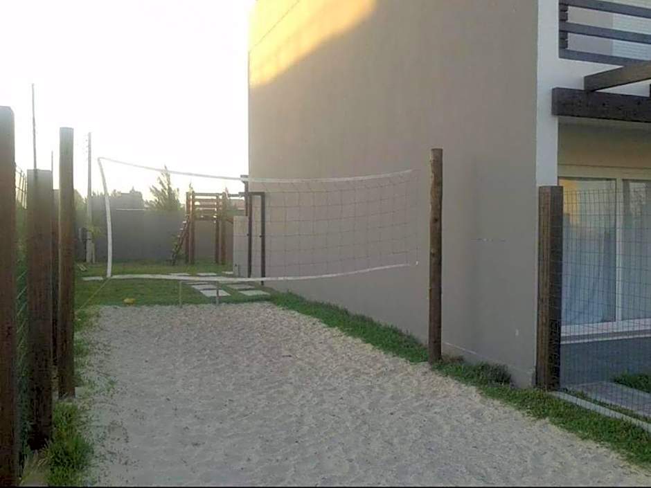 Sobrados com suíte e sacada vista ao mar