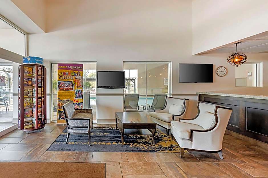 Best Western Plus Revere Inn And Suites