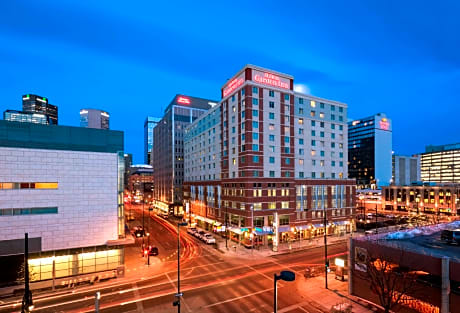 1 King Bed With Sofa Corner