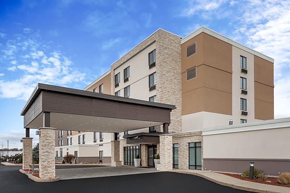 Holiday Inn Express Hotel & Suites Providence-Woonsocket