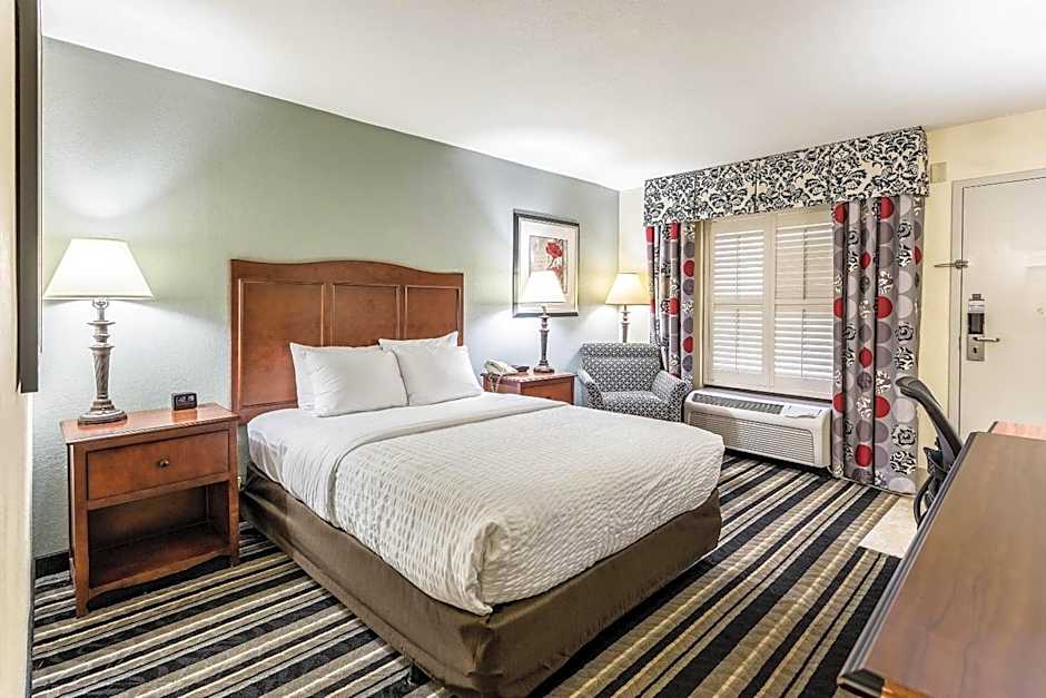 Clarion Pointe Huntsville Research Park