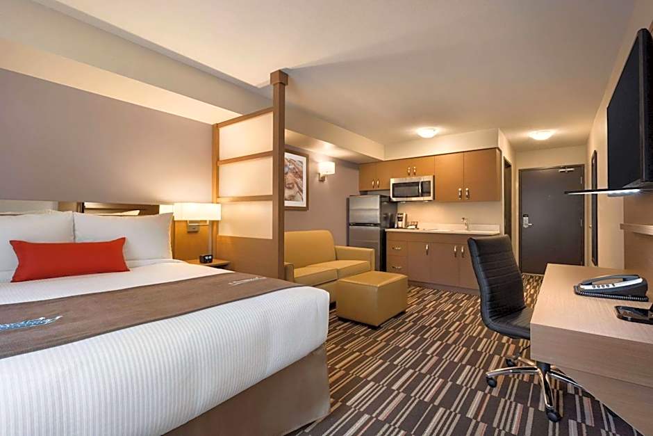 Microtel Inn & Suites by Wyndham Oyster Bay Ladysmith