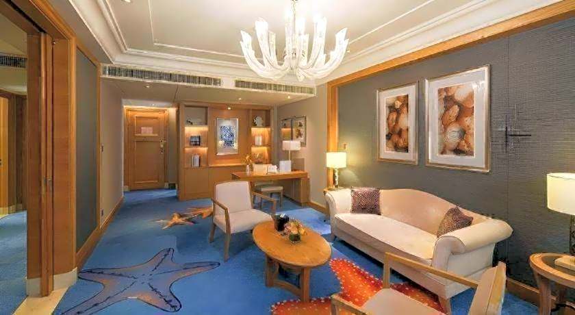 Chimelong Hengqin Bay Hotel