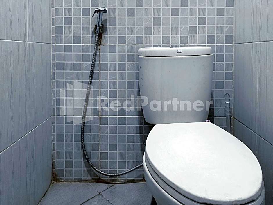 D'Waru Homestay Syariah near Jl Slamet Riyadi Mitra RedDoorz