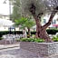 Zara Rooms & Suites