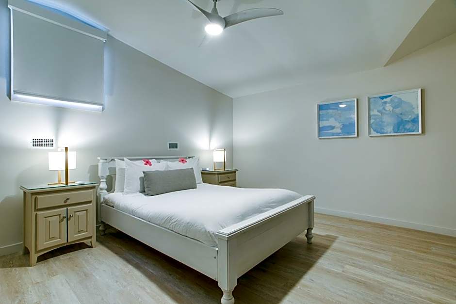 Alaia Belize, Autograph Collection